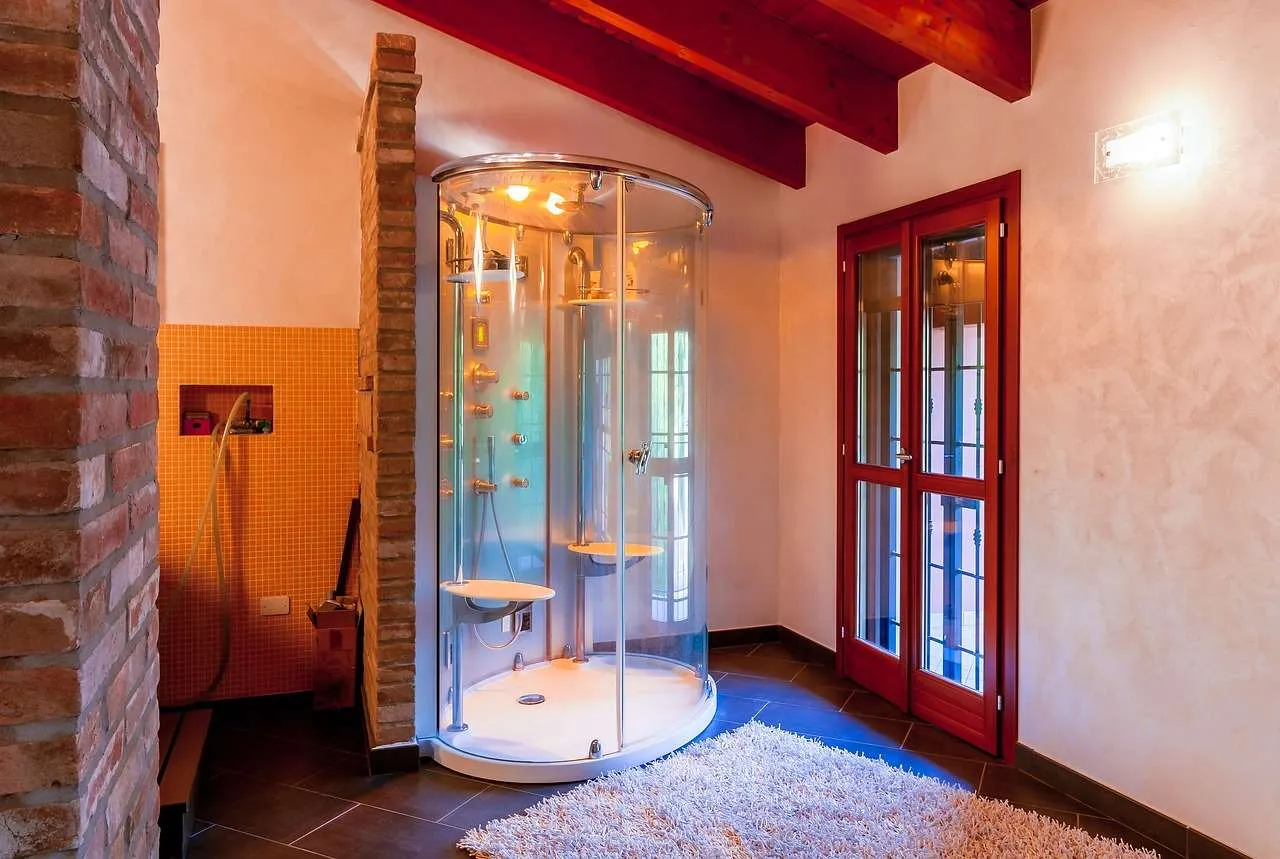 Small Bathroom Ideas: Maximizing Space with Style